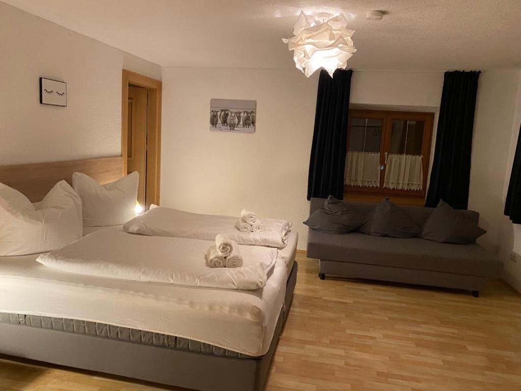 Appartments Krone Bichlbach Kamer foto