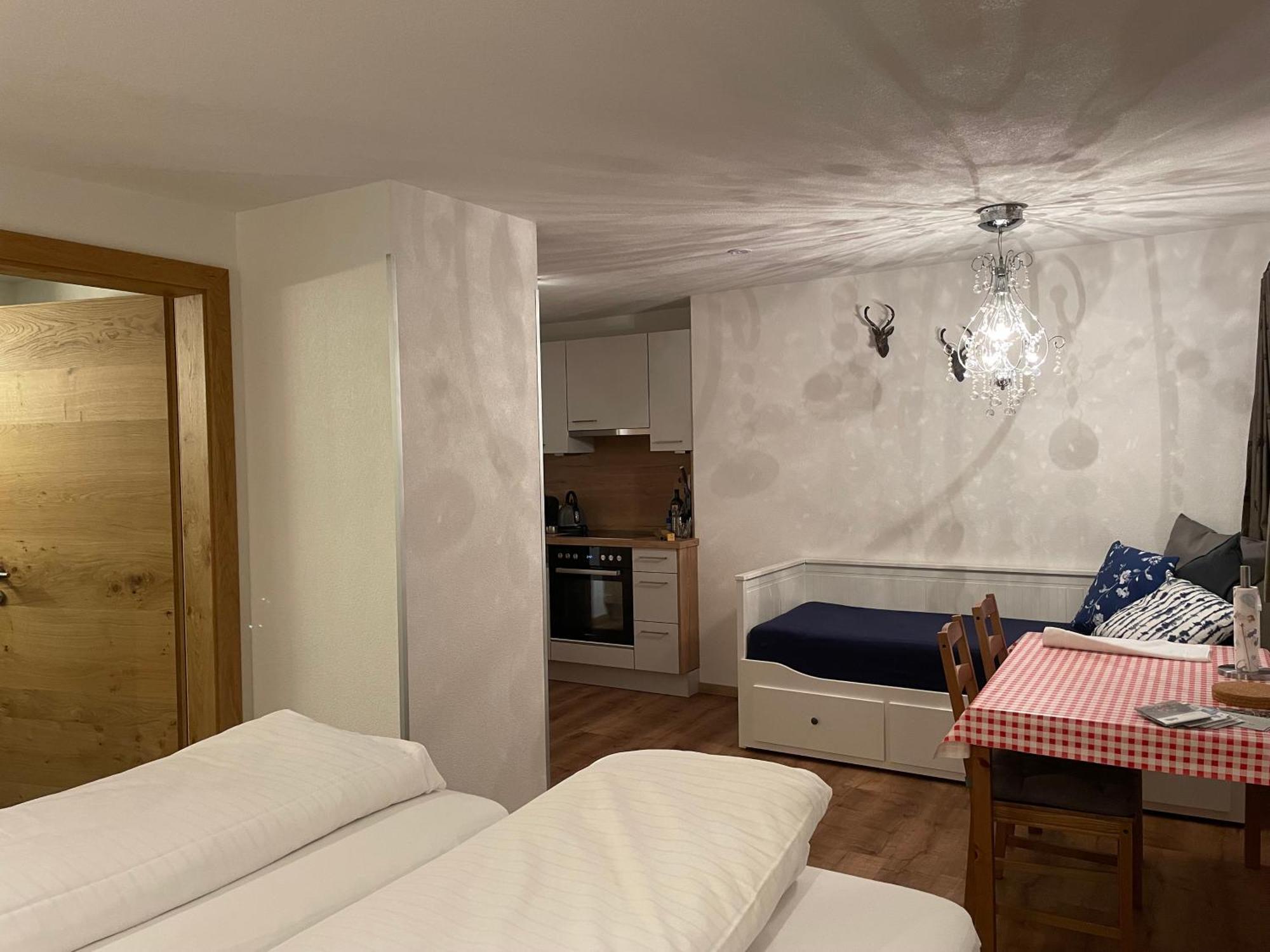 Appartments Krone Bichlbach Kamer foto